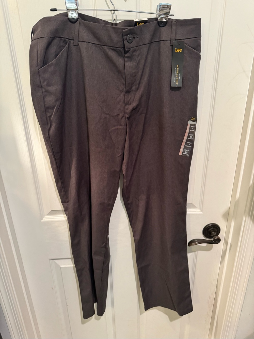 Lee Straight Leg Pants in Charcoal
